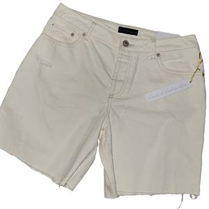 NWT House of Harlow 1960 Off White Denim High Rise Mom Distressed Shorts…